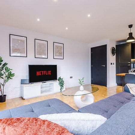 2 King Size Beds In Manhattan Styled Oversize Apartment Leeds  Exterior photo