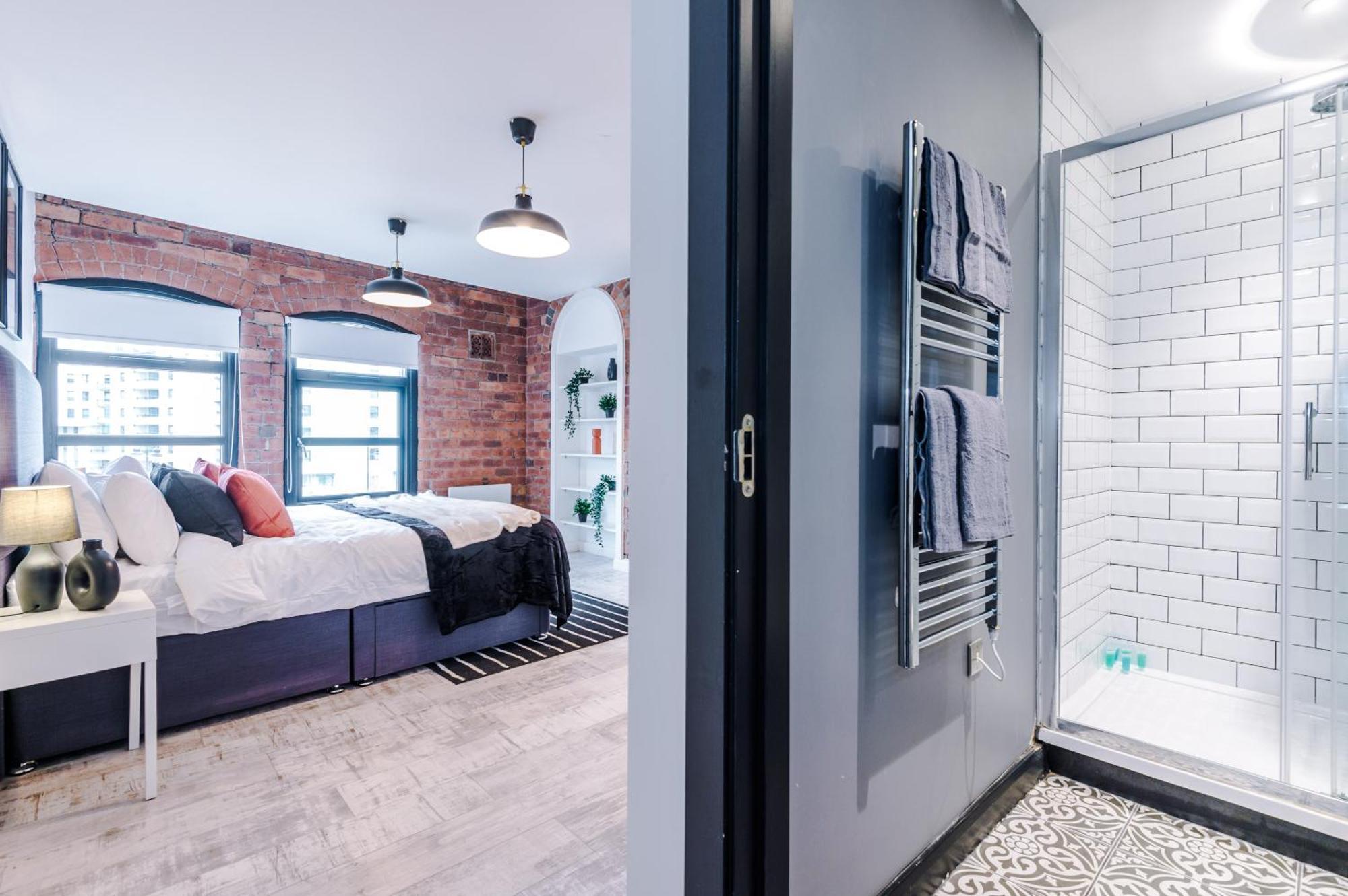 2 King Size Beds In Manhattan Styled Oversize Apartment Leeds  Exterior photo