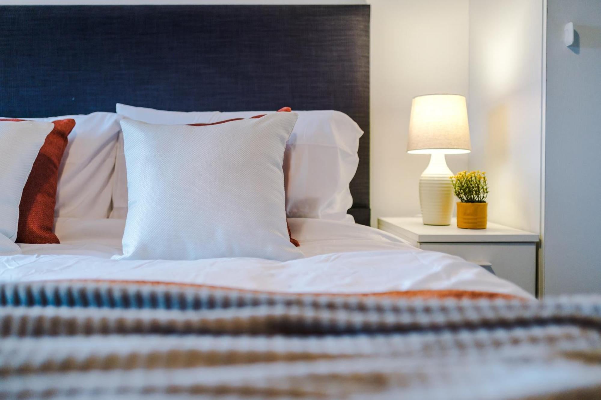 2 King Size Beds In Manhattan Styled Oversize Apartment Leeds  Exterior photo