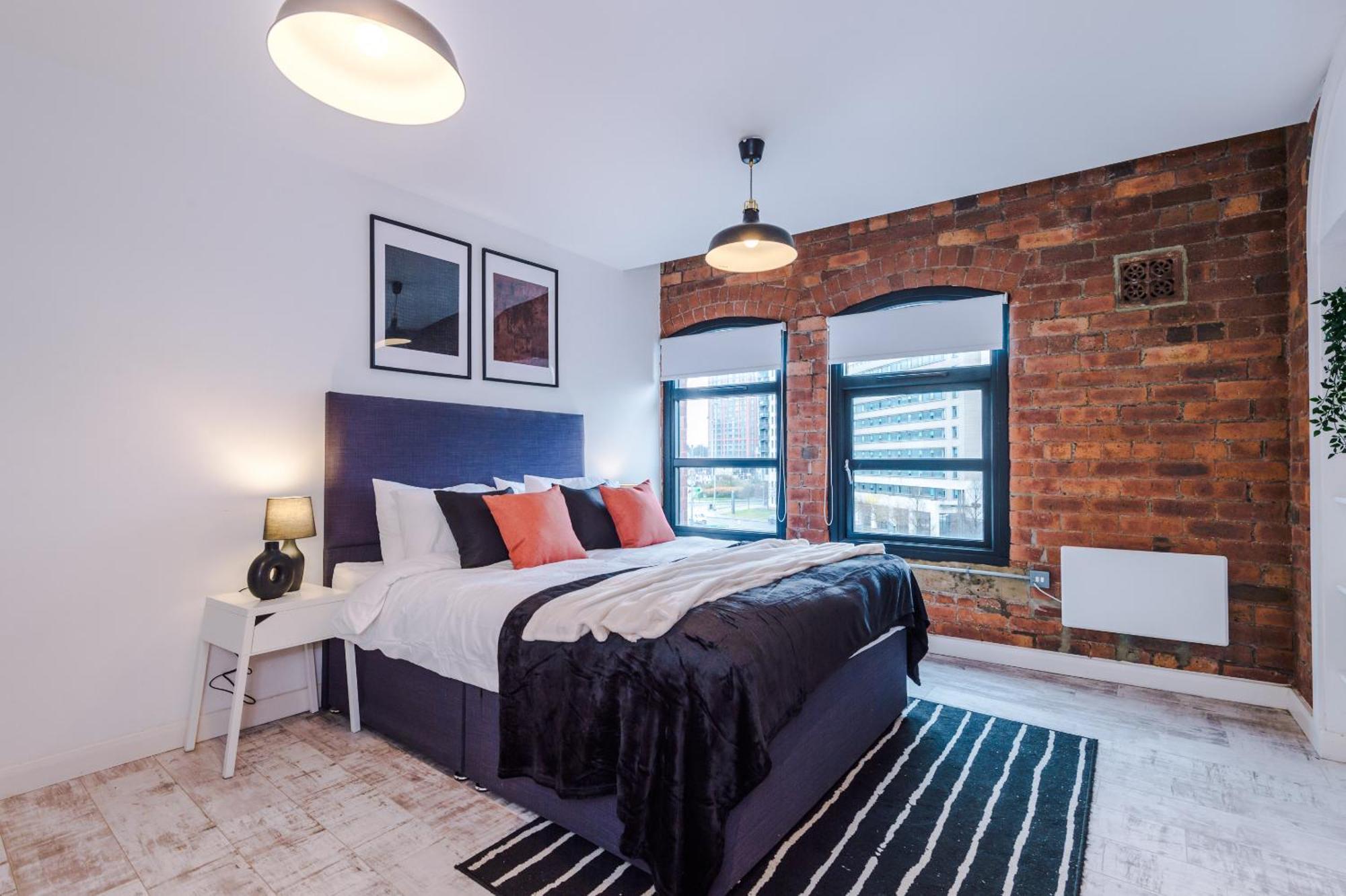 2 King Size Beds In Manhattan Styled Oversize Apartment Leeds  Exterior photo