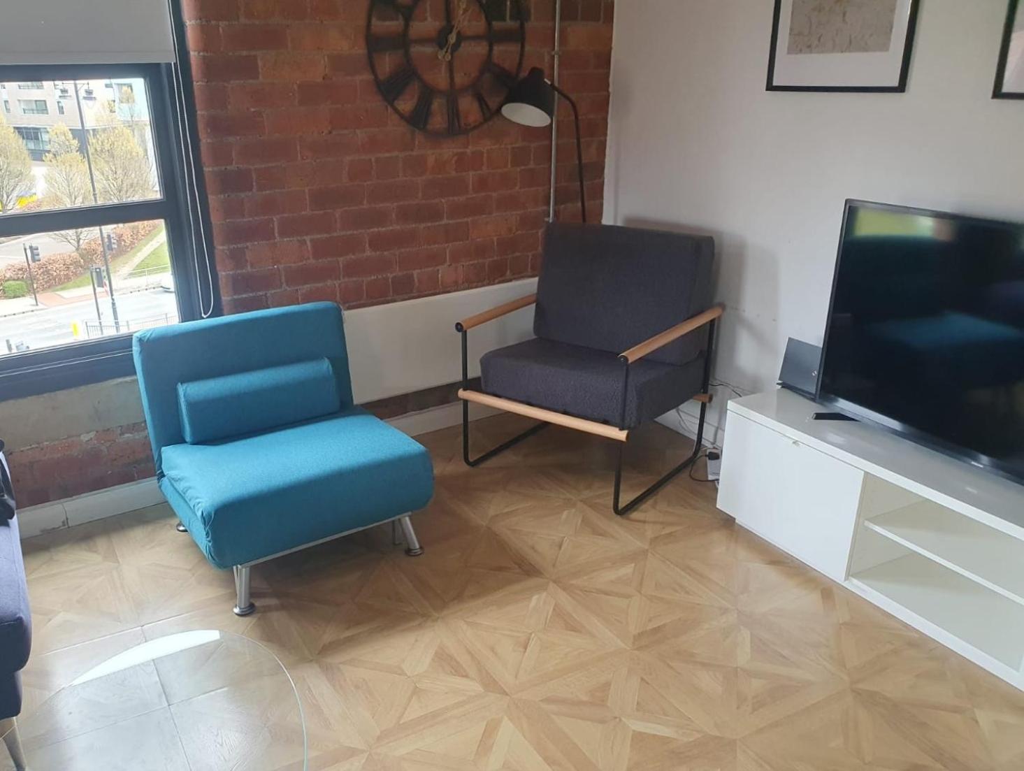 2 King Size Beds In Manhattan Styled Oversize Apartment Leeds  Exterior photo